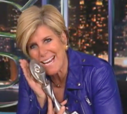 Suze Orman with Award