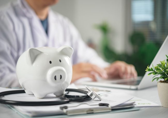 blogimage-091026 piggy bank at doctors office